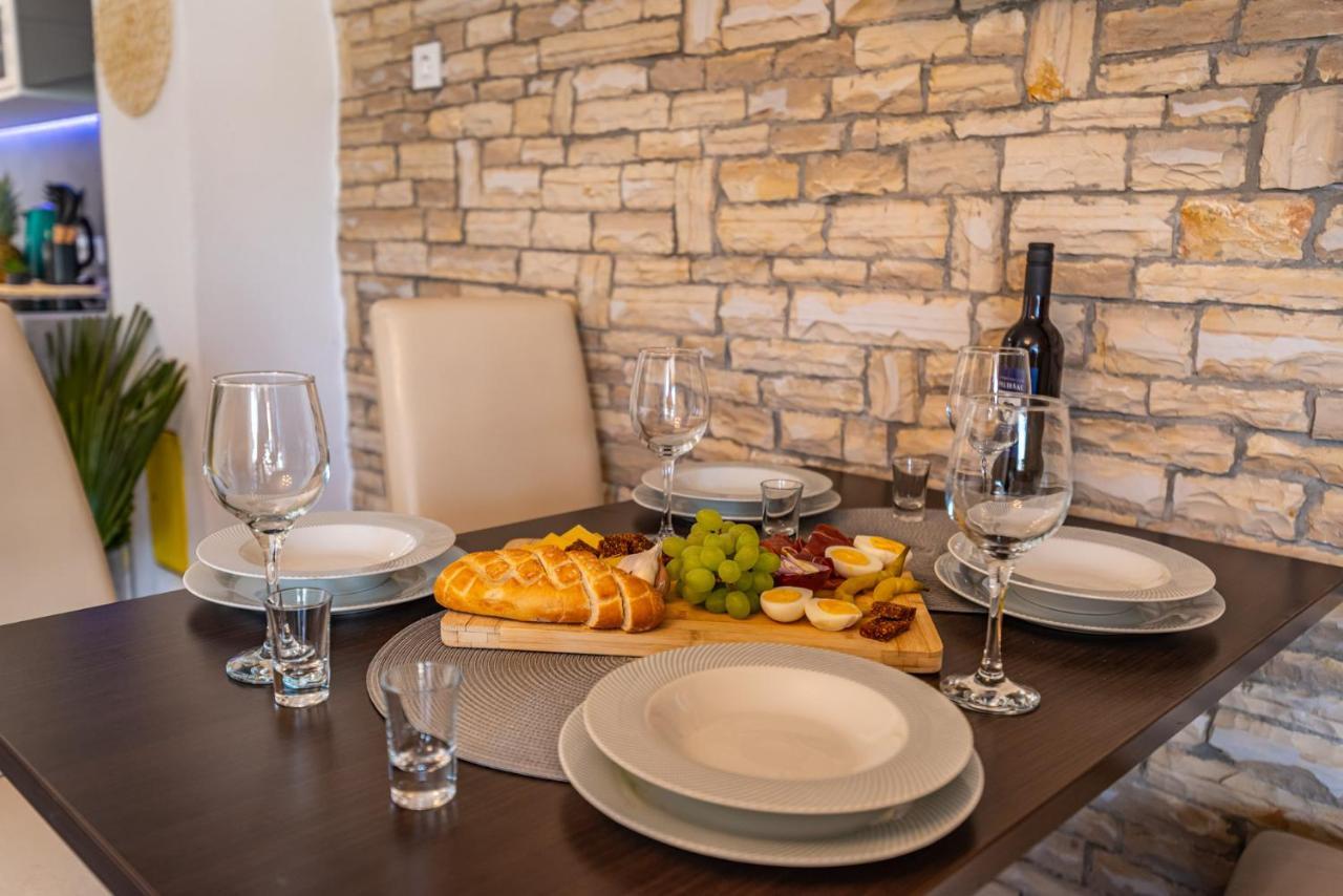 Maia Lena Apartment Jasenice  Luaran gambar