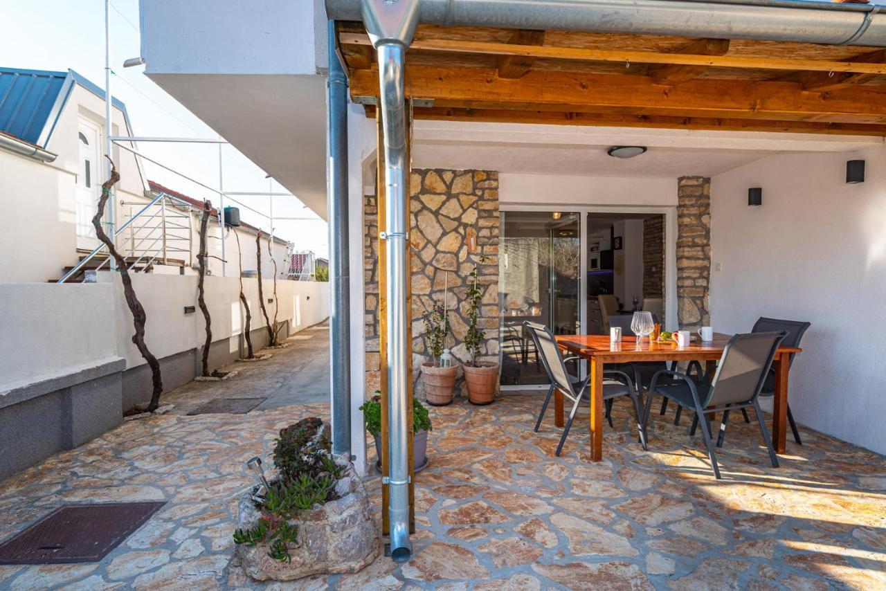 Maia Lena Apartment Jasenice  Luaran gambar