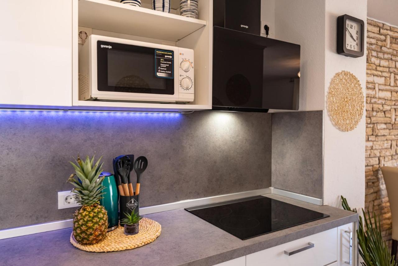 Maia Lena Apartment Jasenice  Luaran gambar
