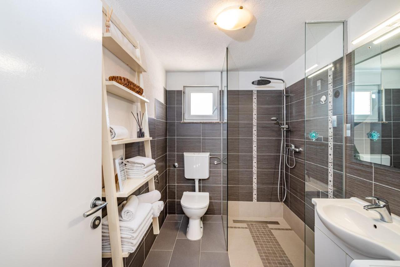 Maia Lena Apartment Jasenice  Luaran gambar